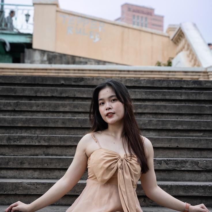 Jordan Lee, Client Relations Director, discussing corporate gifting strategy with business clients